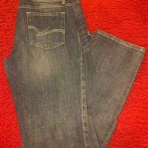 Women’s Wrangler Straight Legs